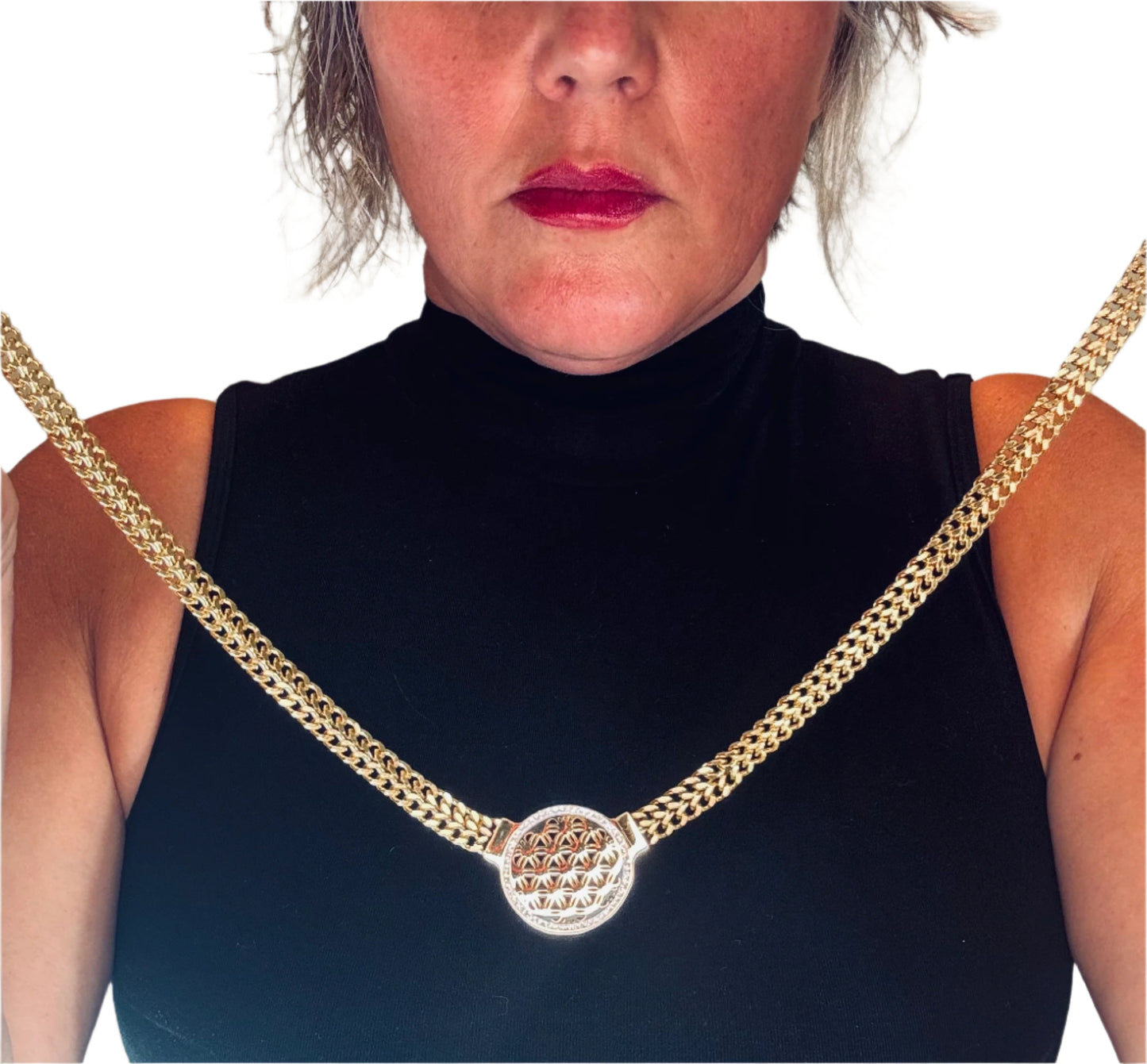 Legacy Necklace Gold