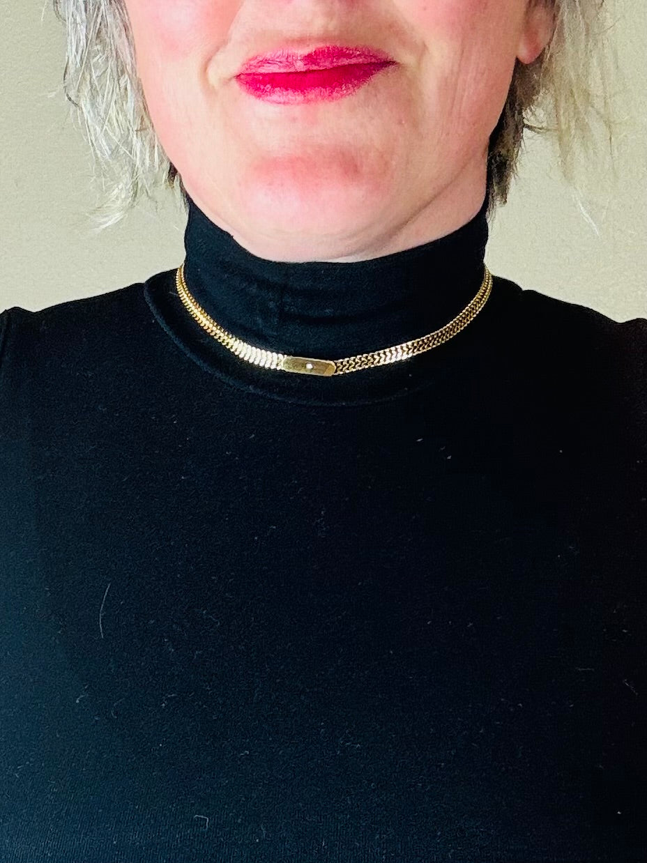 Ready To Mingle Necklace Gold