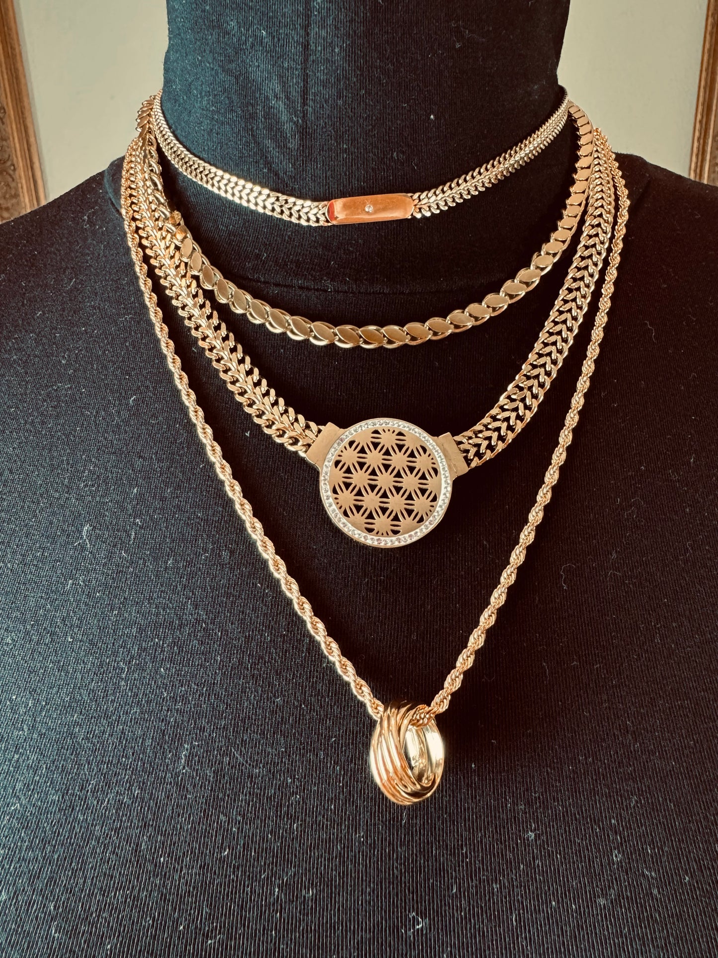 Grand Prix Necklace Gold