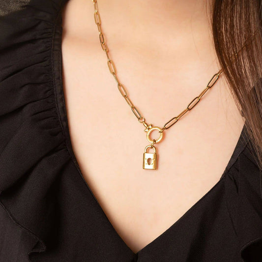 18K Gold PVD Stainless Steel Circle Carabiner Necklace