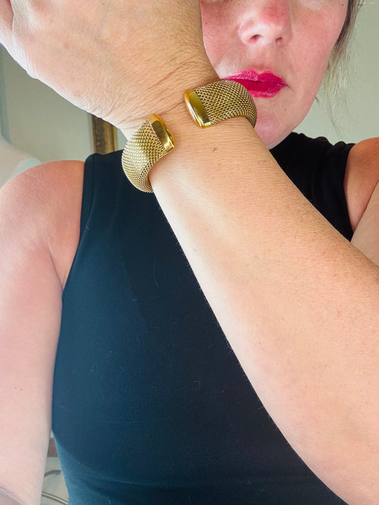 Spicy Bangle Gold Bracelet