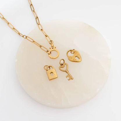 18K Gold PVD Stainless Steel Circle Carabiner Necklace